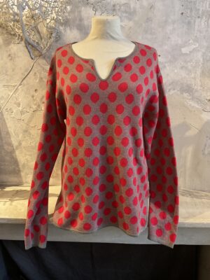 Grote maten mode Gent dames kledij en accessoires vrouwen. Pull met lange mouwen en kleine V-hals in rood, grijs lila 100% ecologisch katoen van Mansted.