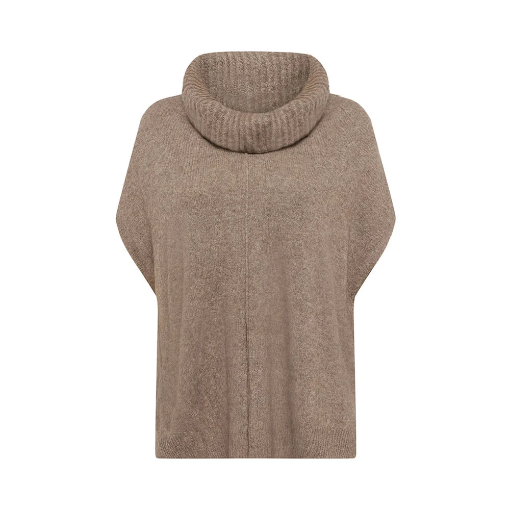Kleurrijke, creatieve en unieke mode voor dames in Gent. Grote maten mode dames kledij en accessoires voor vrouwen met een maatje meer of minder. Debardeur Zo Bee in kleur walnut van Mansted. Pull met grote col en korte mouwen in zachte en warme yak wol.
